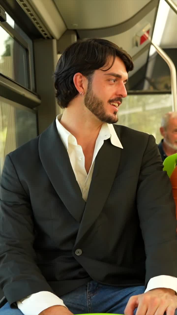 버스에 타는 사람들