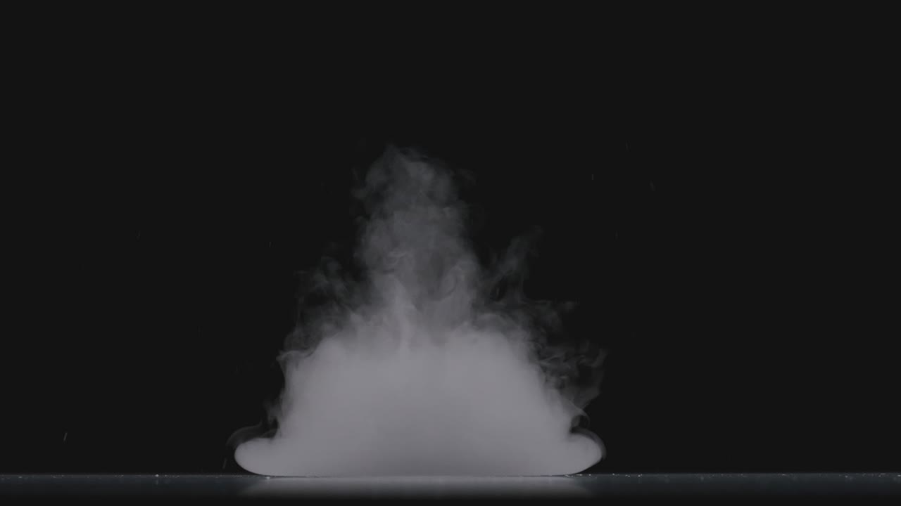 큰 비누 거품이 터지는 느린 모션