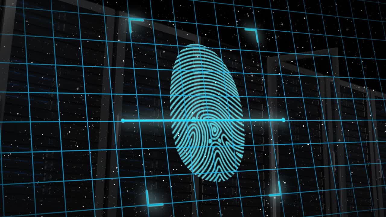 animación de la huella dactilar y el candado en el escudo con bastidores de servidores en el espacio en el fondo