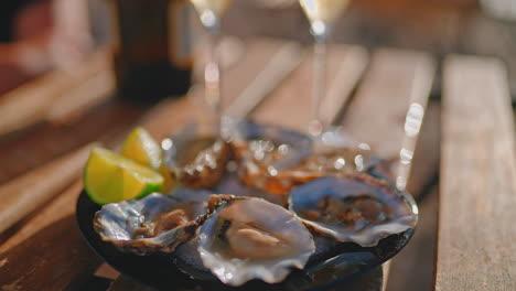 oysters with champagne