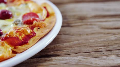 pizza al horno en un plato