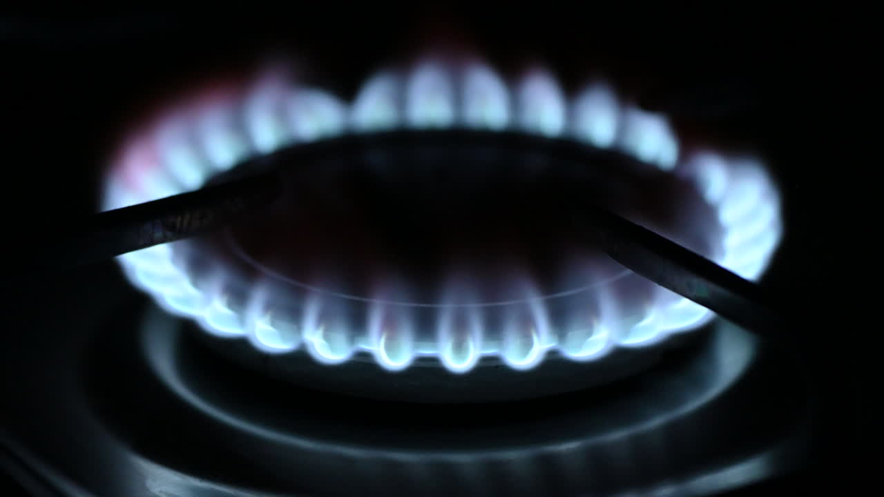 включение кухонной горелки