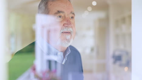 Älterer-Mann,-Fenster-Oder-Denkend-In-Der-Hoffnung