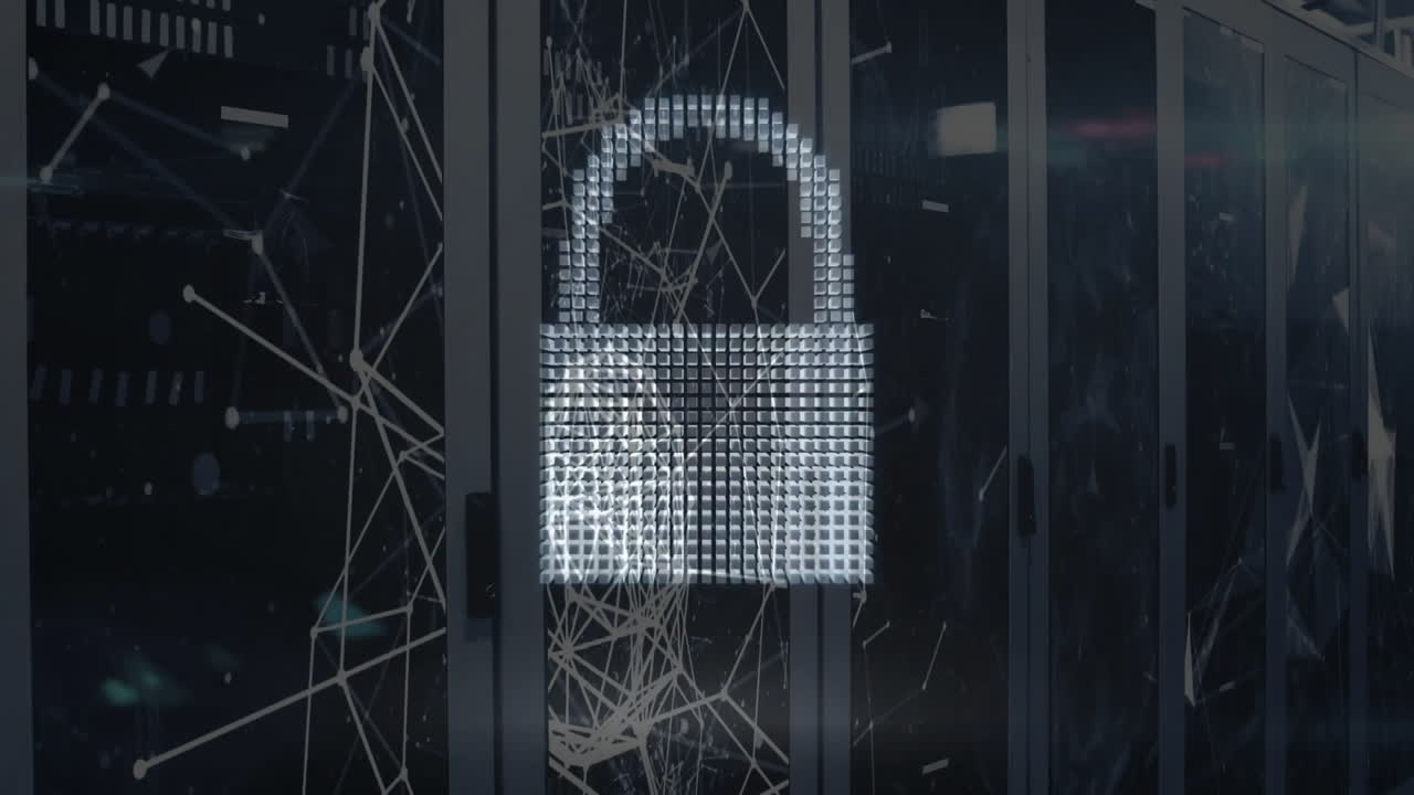 animación de iconos de nube, candado y escudo con red de conexiones a través de la sala del servidor