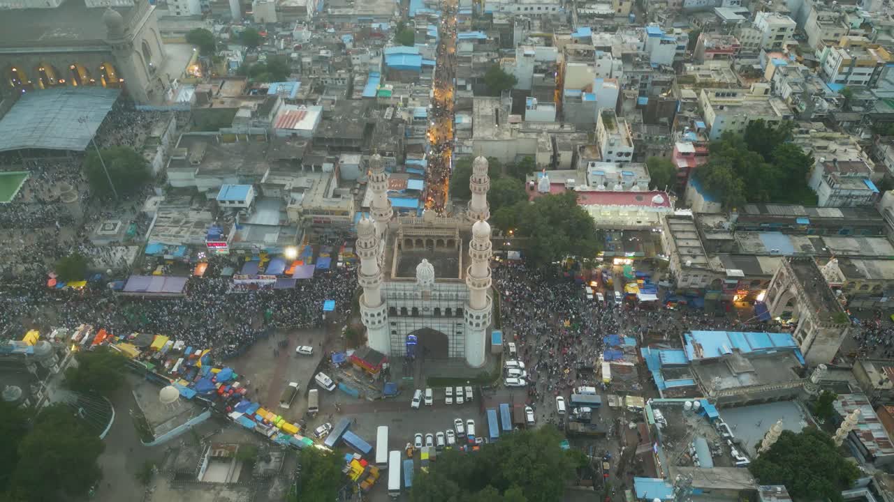 Veduta aerea di Charminar, Hyderabad, di giorno