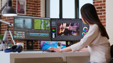 freelancer mujer asiática creadora de video trabaja en un proyecto de película