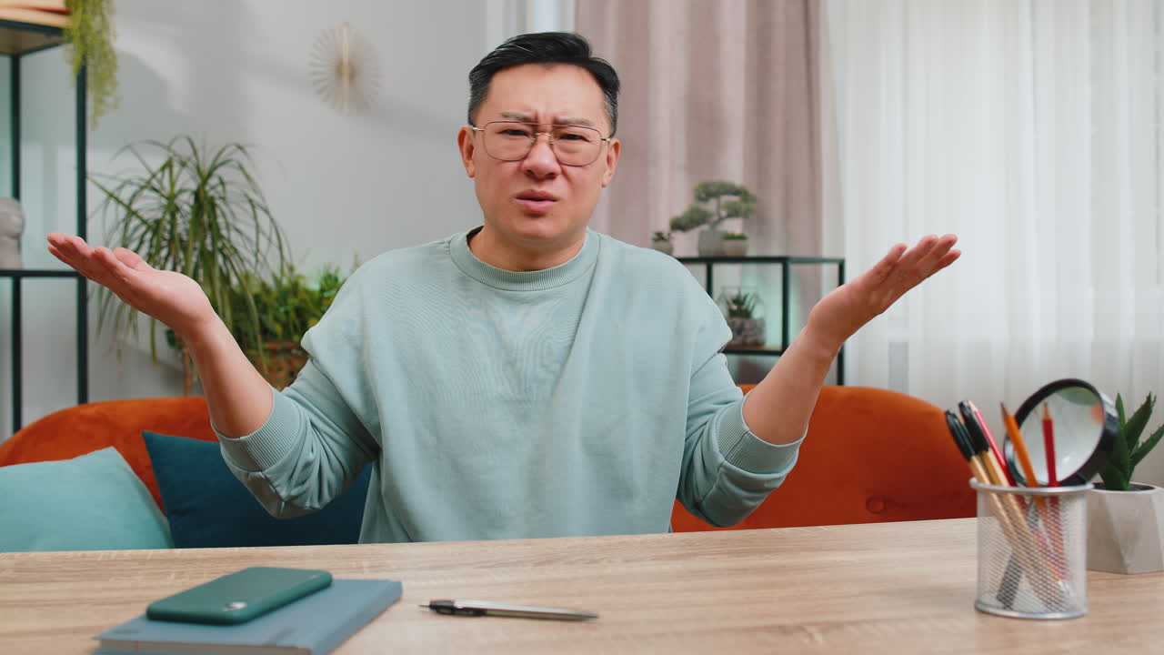 혼란스러운 중동인, 모호한 질문에 당황하고, 의심도 없고,