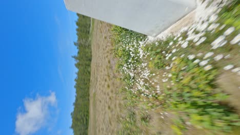 Drohnen-FPV-Flug-über-Valle-Nuevo-White-Memorial-Monument-Für-Caamano-Colonel-In-Der-Dominikanischen-Republik