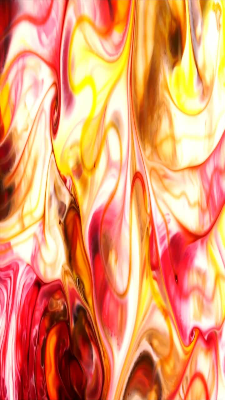 Arte Fluida Astratta Vibrante con Colori Rossi e Gialli Vorticosi