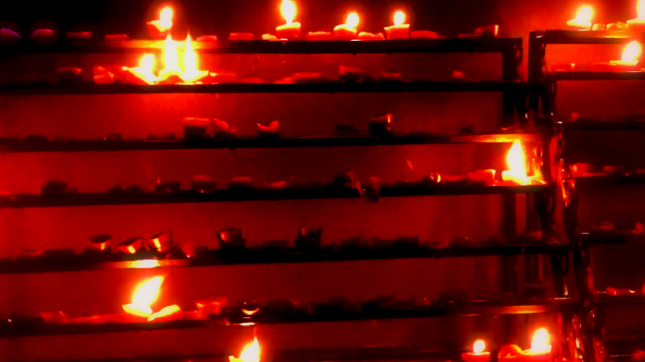 como una escena de velas de brujería