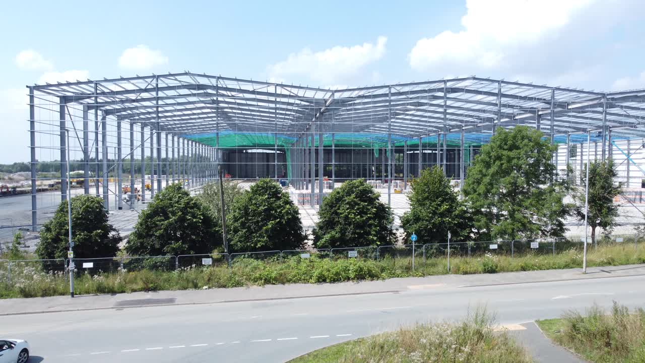 건설 산업 금속 철제 대들보 창고 프레임 워크 건설 현장 조감도 길가에서 상승