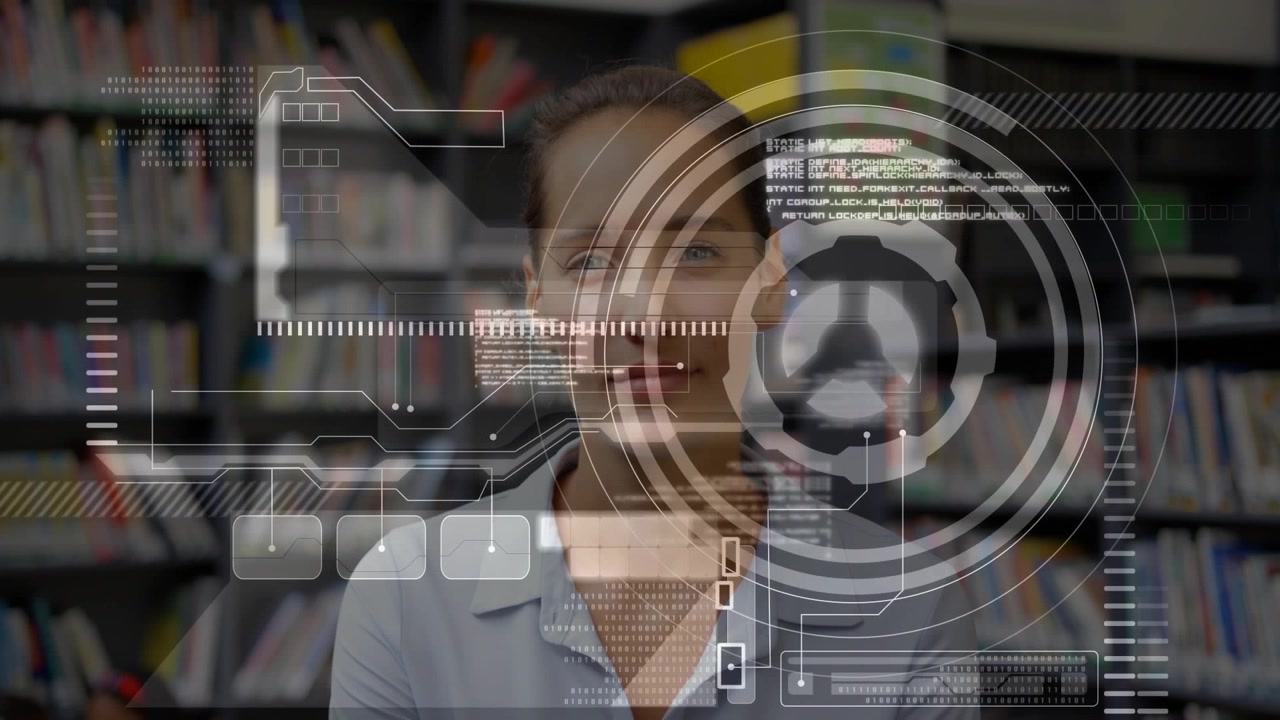 Donna seduta in biblioteca, con un overlay HUD che appare e ruota, rivelando codice e dati per la ricerca