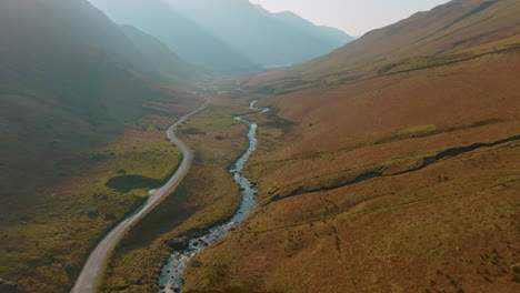 Lake-District,-Honister-Pass,-Unesco-National-Park,-looking-towards-a-hazy-Buttermere