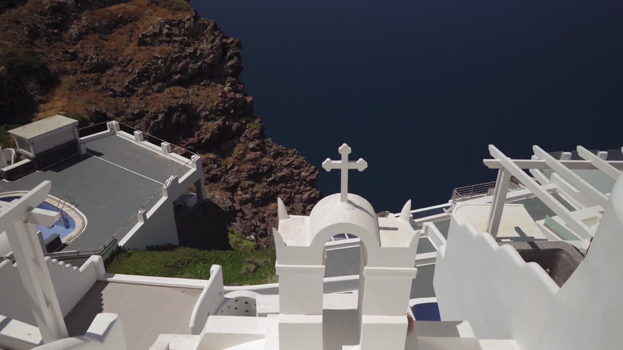 campanario en la isla de santorini, grecia