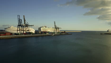 Time-Lapse-of-Cruise-Liner-Ships-at-Punta-Chica-Peninsula-Port-facility,-Las-Palmas,-Lanzerote,-Canary-Islands,-Spain