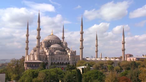 the blue mosque in istanbul turkey 4