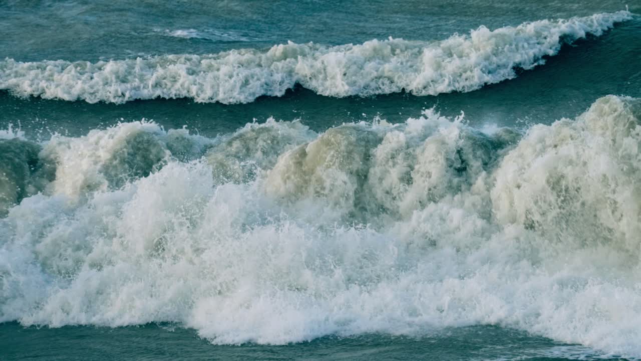 Crashing ocean waves