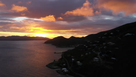 Islas-Vírgenes-Británicas---Vista-Aérea-De-Una-Hermosa-Puesta-De-Sol-En-Tortola