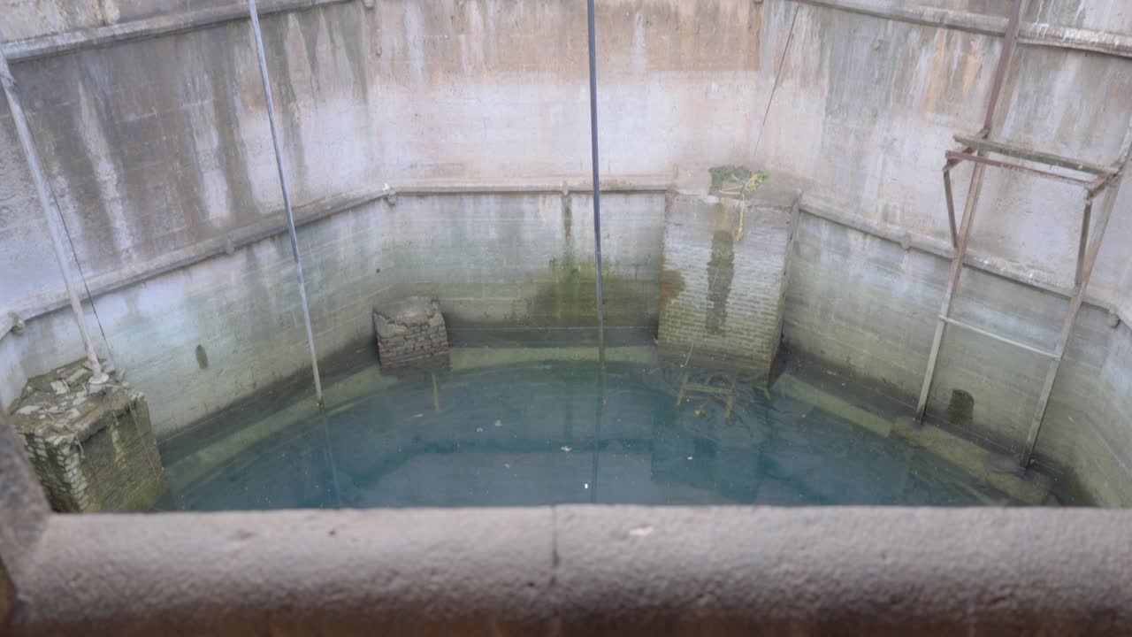 beautiful Baramotichi Vihir limb satara closup view