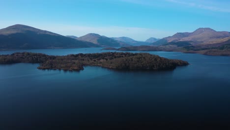 el lago lomond, escocia