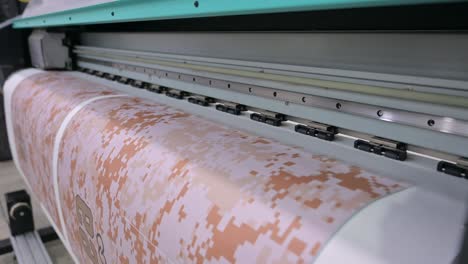 Industrial-sublimation-printer-for-digital-printing-on-fabrics