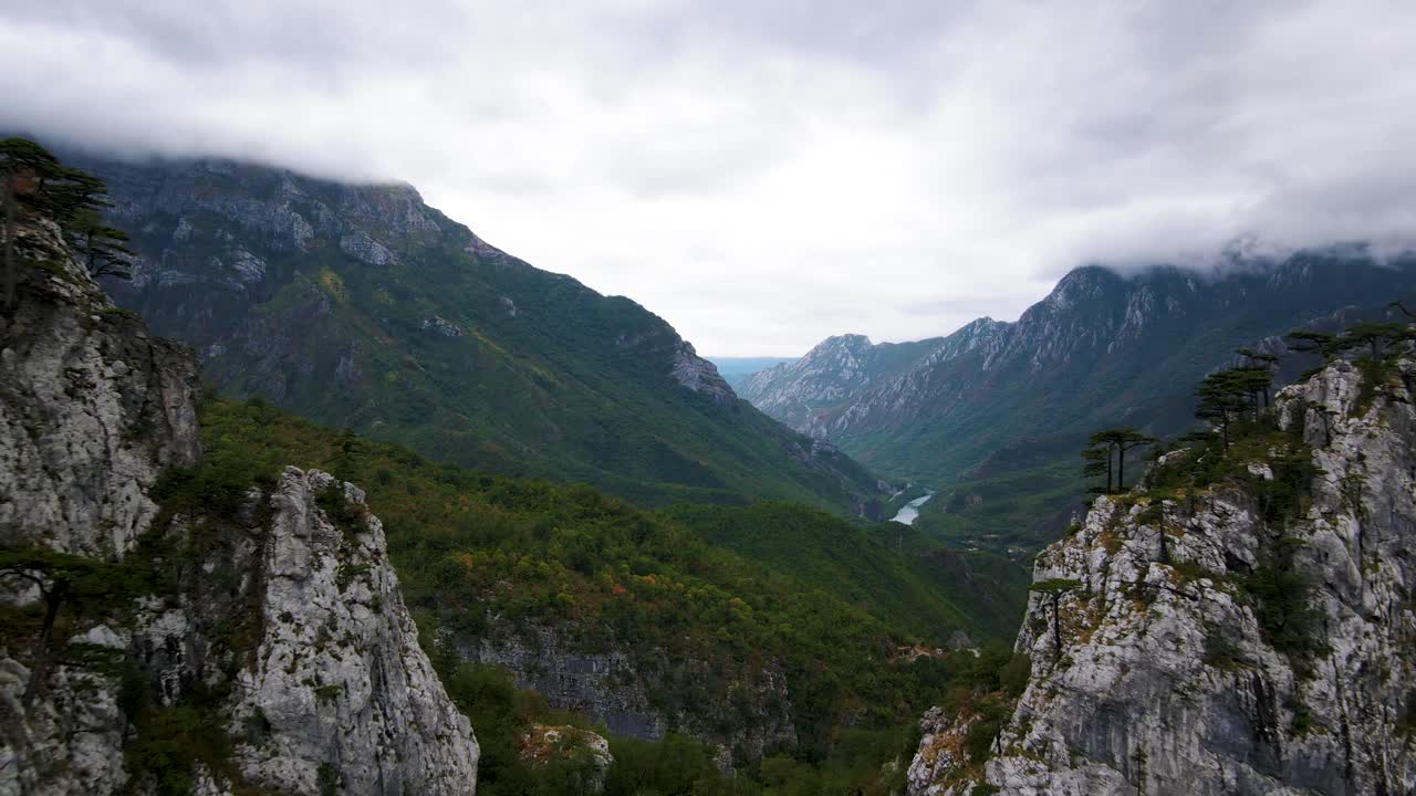 bosnia cañón paisaje drone aéreo 7.mp4