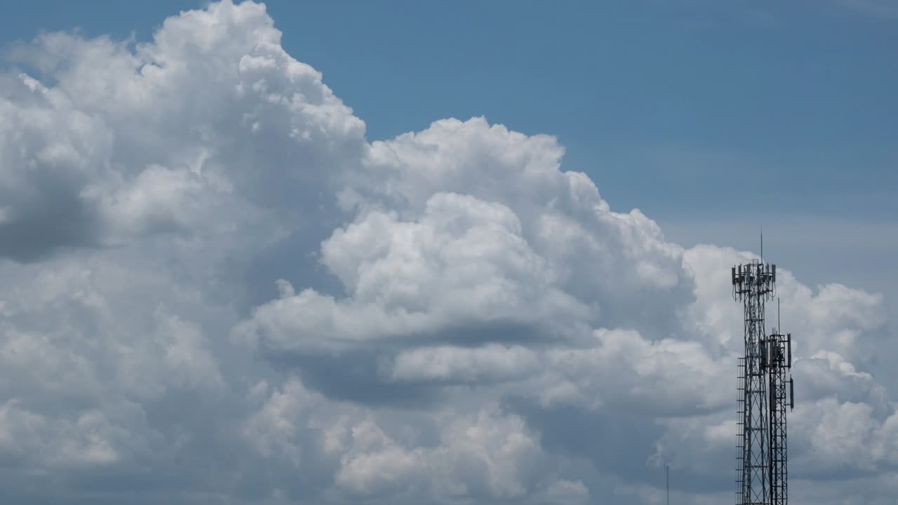 구름과 전화 송신기 열 효과