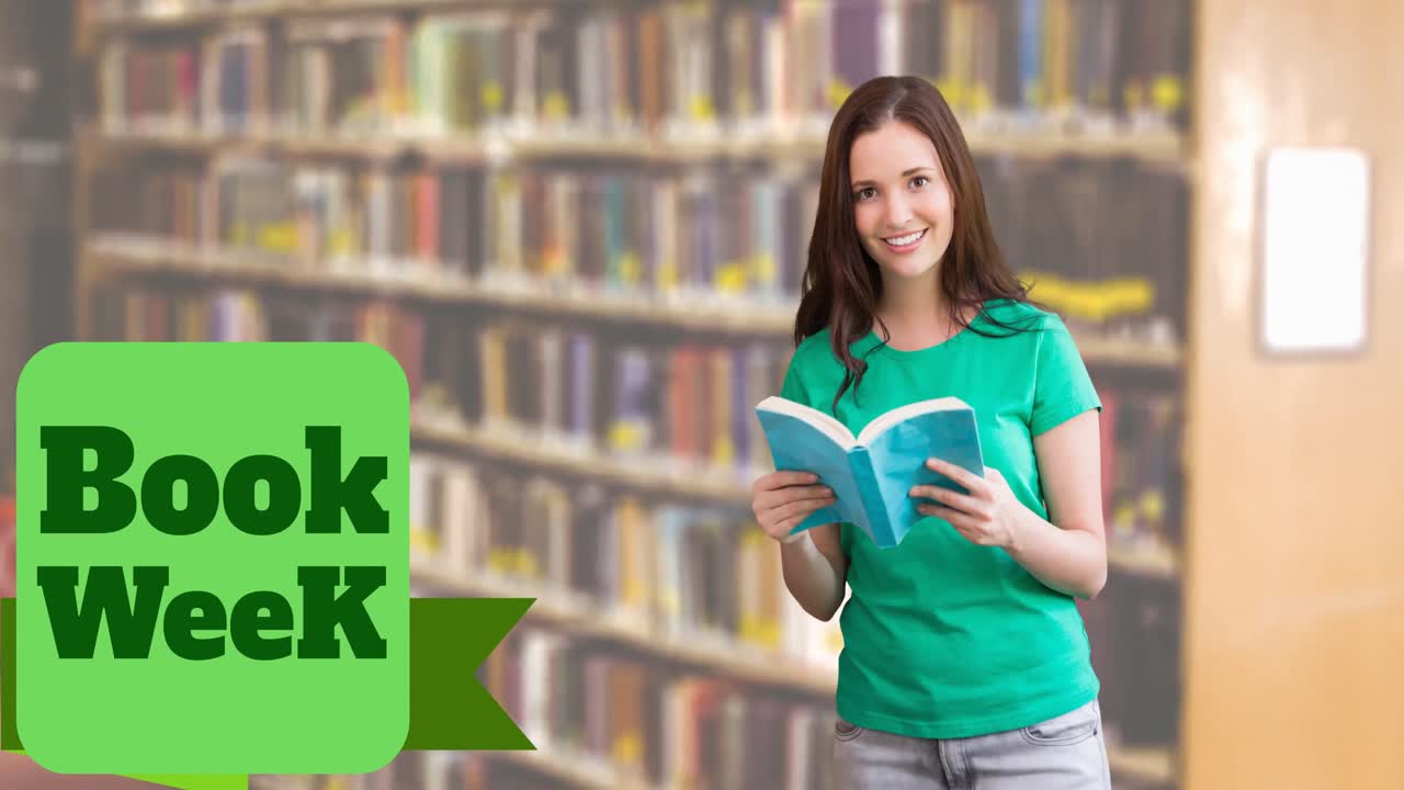 animación del texto de la semana del libro sobre una estudiante caucásica con un libro en la biblioteca