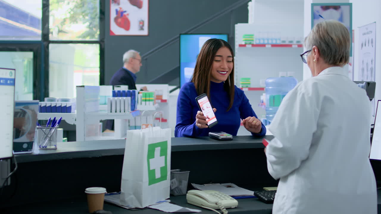 고객이 심혈관 치료약을 구입합니다.