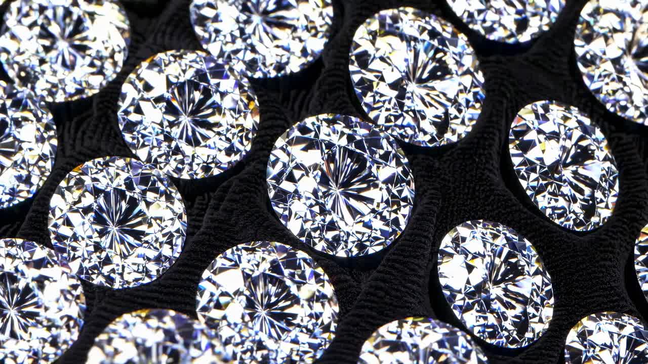 primer plano de diamantes brillantes y redondos de corte brillante