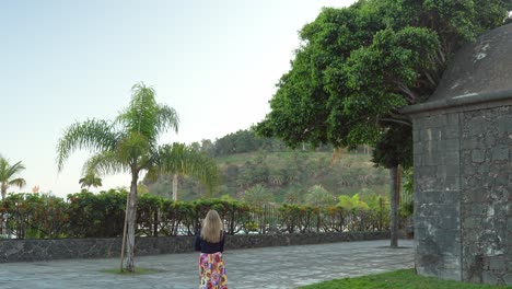 Woman-walking-on-holiday-in-Santa-Cruz-de-Tenerife