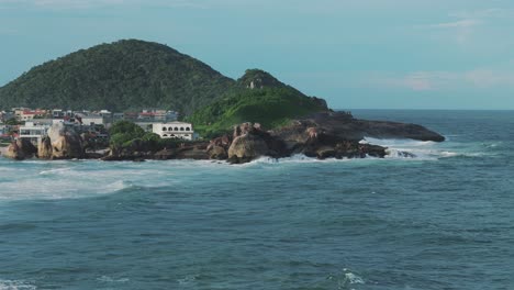 prainha playa y sus hermosas rocas