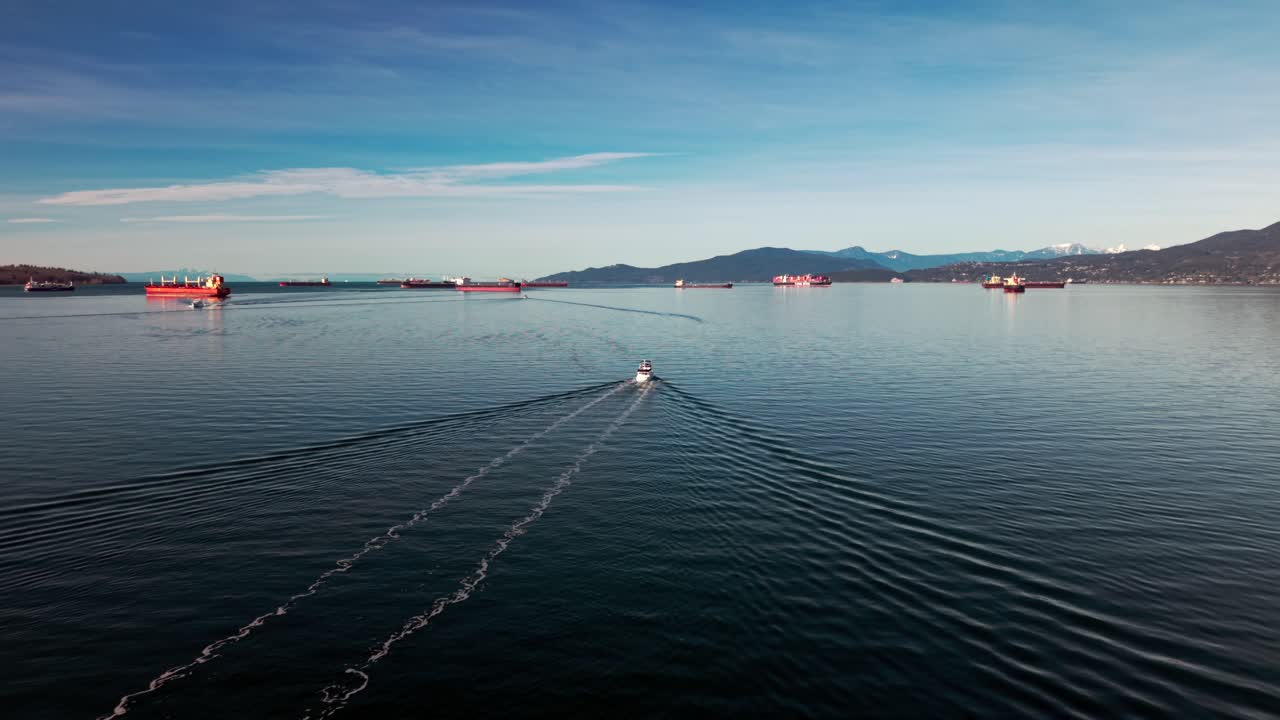 Downtown Vancouver boat, waves, Pacific Ocean