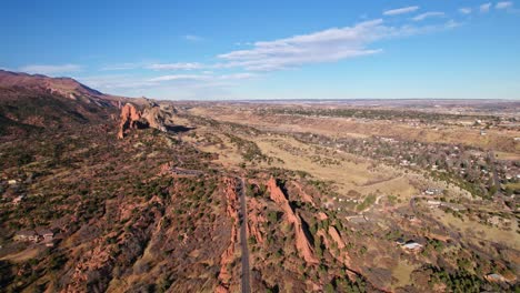 Countryside-Road-Near-Garden-Of-The-Gods-In-Manitous-Springs,-Colorado