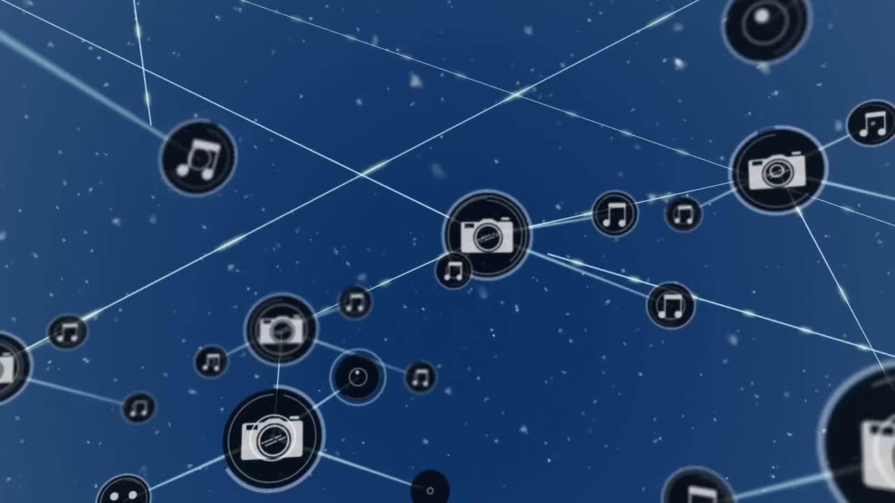 animación de la cámara y los iconos de las notas musicales conectados con líneas, nieve sobre un fondo azul.