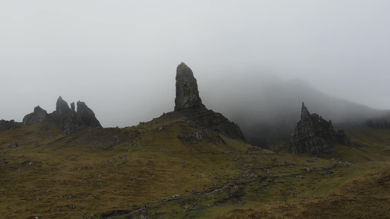 Panoramic view of the famous landmark &amp;quot;The Old Man of Storr,&amp;quot; which is a popular destination for hikers and photographers
