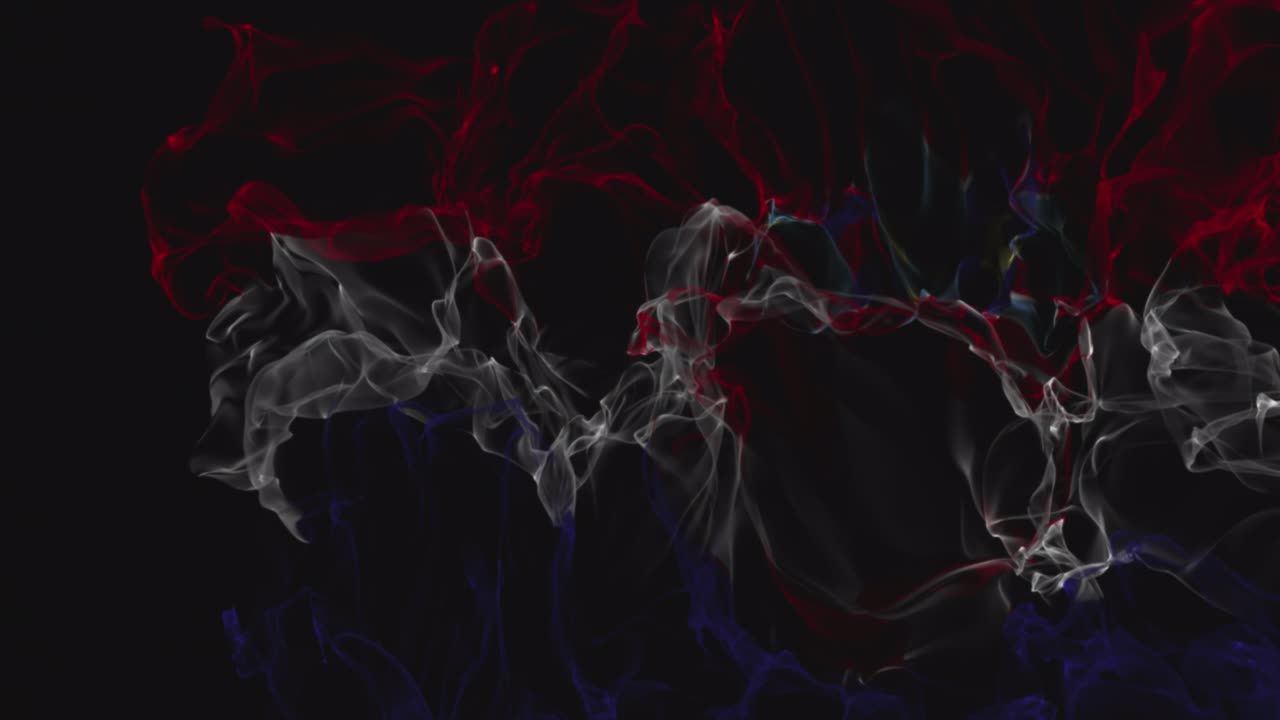 la bandera de croacia se convierte en humo. concepto de debilitamiento del estado, canal alfa.