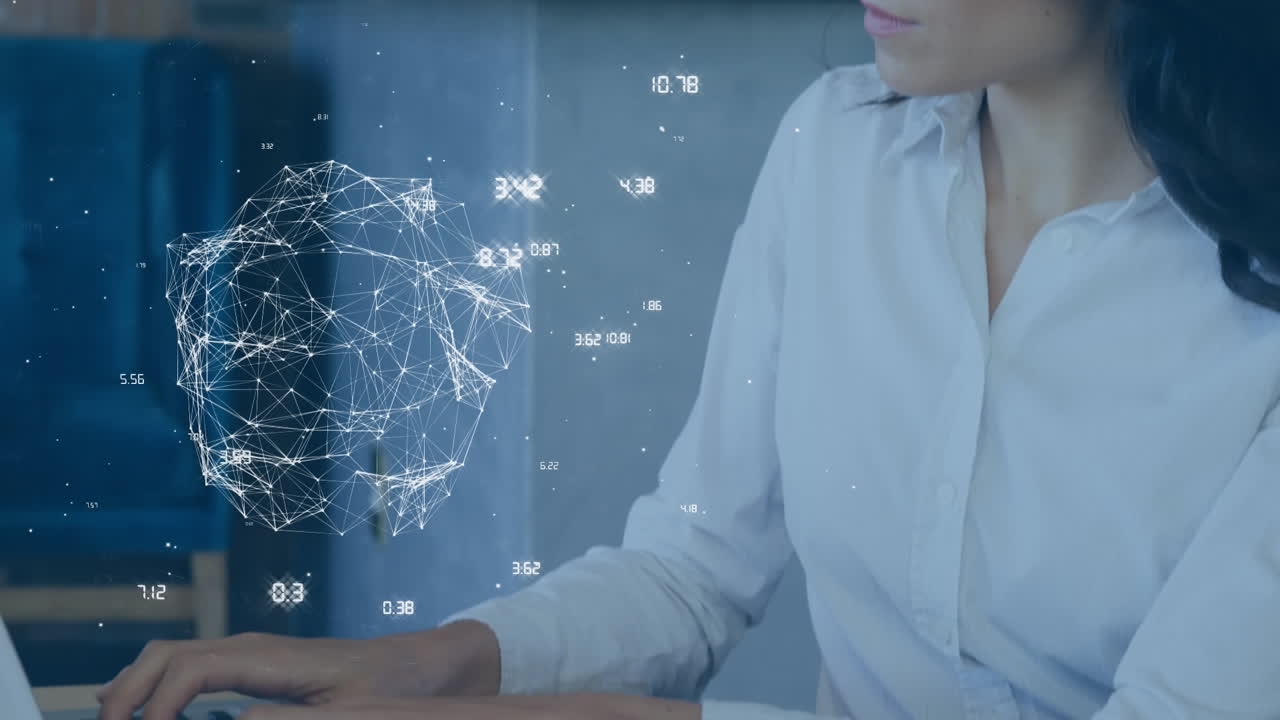animación del procesamiento de datos y el globo sobre la mujer usando computadora portátil