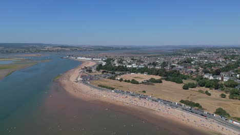 playa de exmouth repleta de turistas