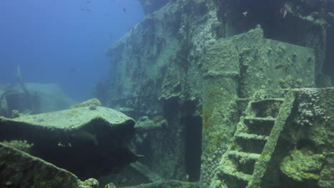 Ss-Thistlegorm-Ist-Eines-Der-Berühmtesten-Wracks-Der-Welt,-Das-Während-Des-Zweiten-Weltkriegs-Militärische-Ausrüstung-Transportierte,-Es-Zieht-Viele-Taucher-Wegen-Der-Menge-An-Fracht-An,-Die-Gesehen-Und-Erkundet-Werden-Kann