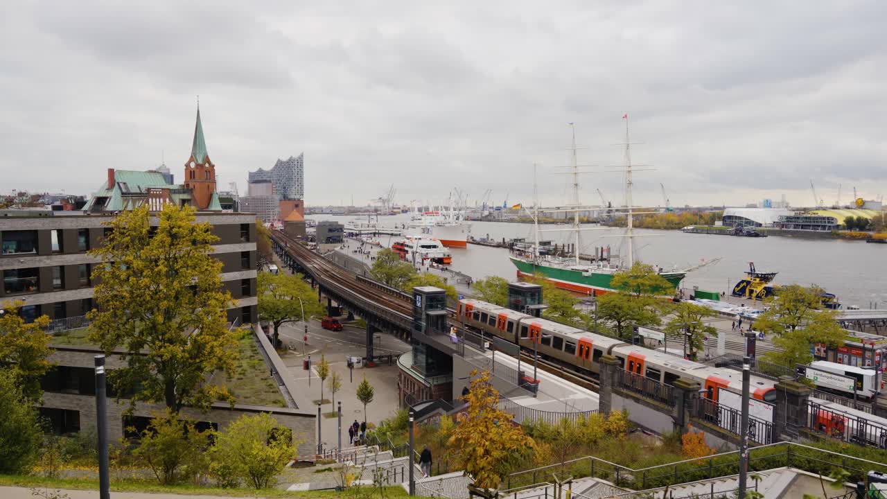 vista panorámica de la ciudad de hamburgo por el puerto