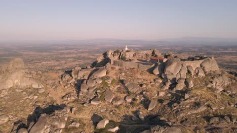 Ancient-Monsanto-hilltop-castle-used-for-establishing-shot-of-house-of-dragon,-in-Portugal