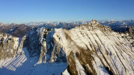 Snowy-Ridge-Of-Cape-au-Moine-Mountain-In-Montreux,-Vaud,-Switzerland-With-Stunning-Alps-In-Background-On-A-Sunny-Day