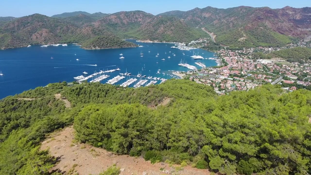 Veduta aerea della Marina di Gocek e del paesaggio costiero in Turchia
