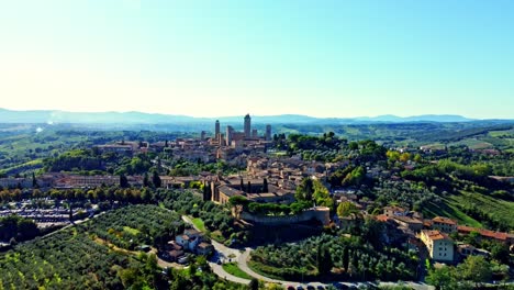 Antena-De-La-Ciudad-De-San-Gimignano,-Toscana,-Italia.