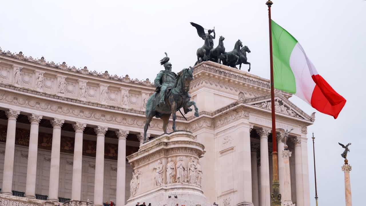Roma, Italia - 15 luglio 2022: vista sull'Altare della Patria, Monumento a Vittorio Emanuele II