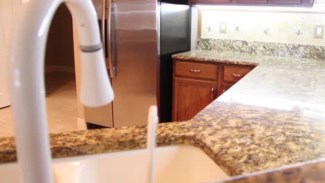 remodelación de cocina con sobre de granito