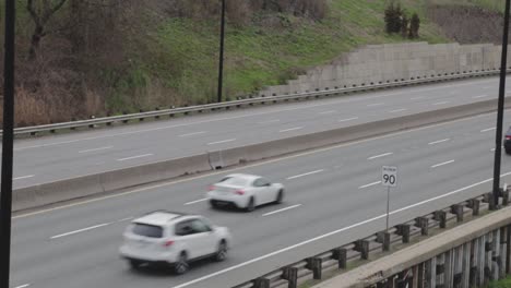 Traffic-on-a-riverside-highway