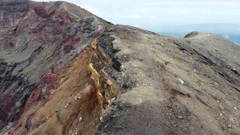 vertigo effect at the cliff side of a volcano in el salvador