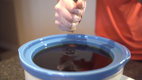 extracting oil using a slow cooker